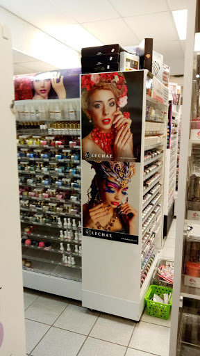 Beauty Supply Store «Twin City Nail Supply», reviews and photos, 455 University Ave W, St Paul, MN 55103, USA