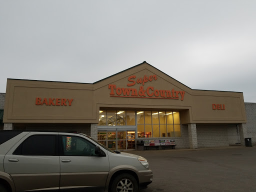 Town & Country Supermarket, US-160, Doniphan, MO 63935, USA, 