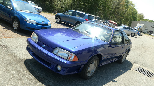 Auto Body Shop «Burton Paint & Body Shop», reviews and photos, 10401 Knotty Pine Ln, Glen Allen, VA 23059, USA