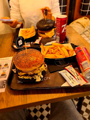photo n° 69 du Restaurant de hamburgers Black And White Burger Orleans à Orléans