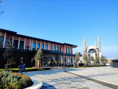 Ümraniye Belediyesi Fazlı Aydın Millet Kütüphanesi