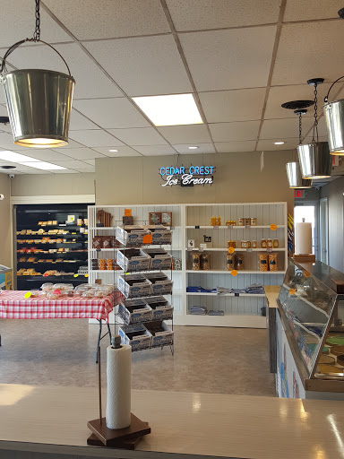 Ice Cream Shop «The Milk Pail», reviews and photos, 36 W Marshall St, Rice Lake, WI 54868, USA