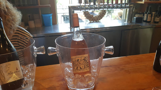 Wine Store «House Wine», reviews and photos, 644 High St, Columbus, OH 43085, USA