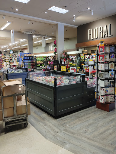 Grocery Store «Safeway», reviews and photos, 106 W. Manson Rd, Chelan, WA 98816, USA