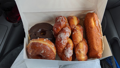 Donut Shop «Donut Palace», reviews and photos, 3164 NW 185th Ave, Portland, OR 97229, USA