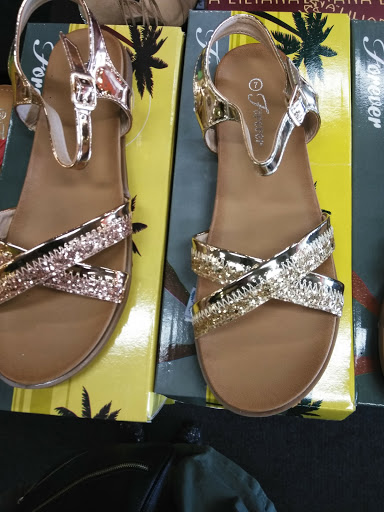 Shoe Store «SHOE! TIME 87», reviews and photos, 8533 S Cottage Grove Ave, Chicago, IL 60619, USA