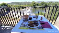 Plats et boissons du Restaurant International Camping Ardèche à Salavas - n°1