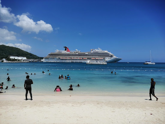 Ocho Rios Bay Strand