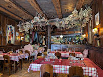 Atmosphère du Restaurant de spécialités alsaciennes Winstub Zum Pfifferhus à Ribeauvillé - n°1