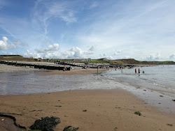 Foto von St. Bees Beach Seafront umgeben von Bergen