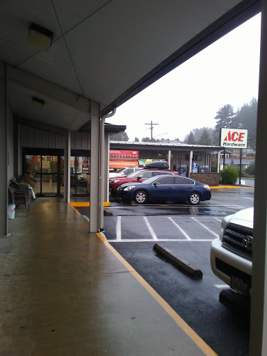 Hardware Store «Mills Ace Hardware», reviews and photos, 2047 NE 22nd St, Lincoln City, OR 97367, USA