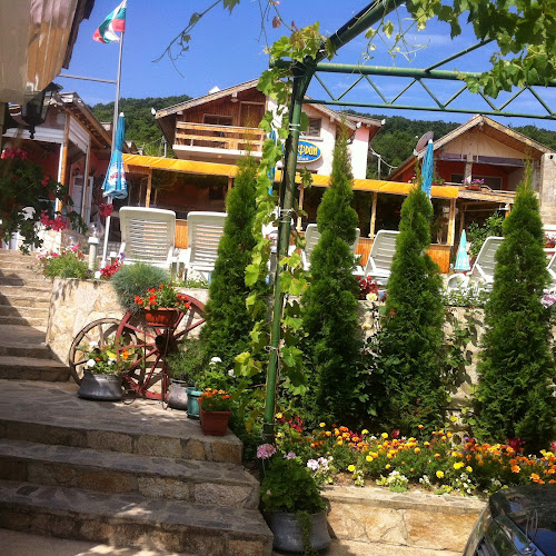 Златни пясъци, 9007 Варна