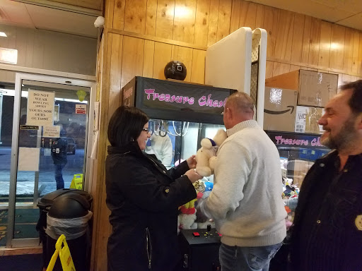 Bowling Alley «Peach Bowl Bowling Lanes», reviews and photos, 14515 E Wade Hampton Blvd, Greer, SC 29651, USA