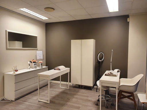 Fix hud og fot * gamle plei meg sola klinikk