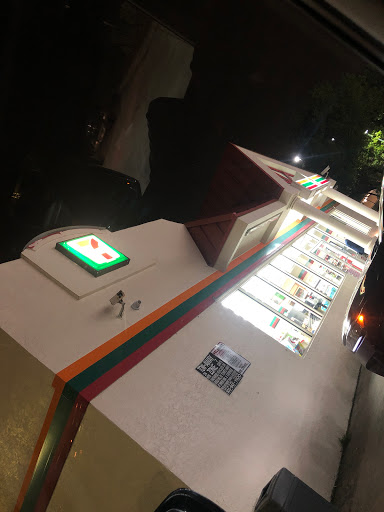 Convenience Store «7-Eleven», reviews and photos, 17790 Collins Ave, Sunny Isles Beach, FL 33160, USA