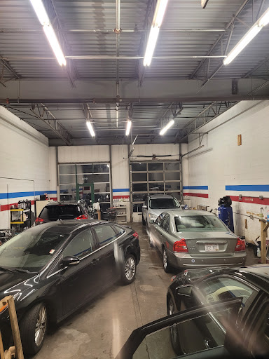 REZURRECTION DETAIL SERVICES LLC en Maplewood