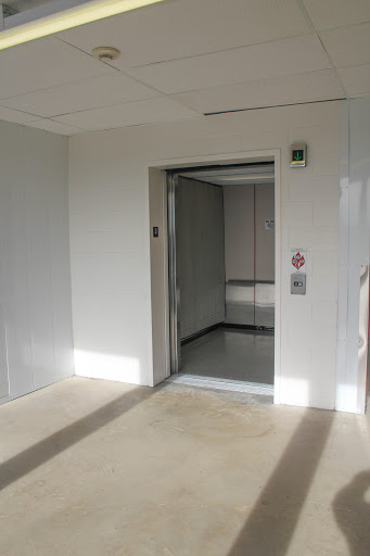 Self-Storage Facility «Backlick Self Storage», reviews and photos, 6880 Commercial Dr, Springfield, VA 22151, USA