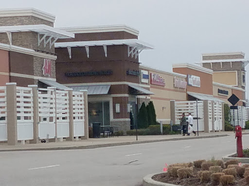 Shopping Mall «Taubman Prestige Outlets», reviews and photos, 17057 N Outer 40 Rd, Chesterfield, MO 63005, USA