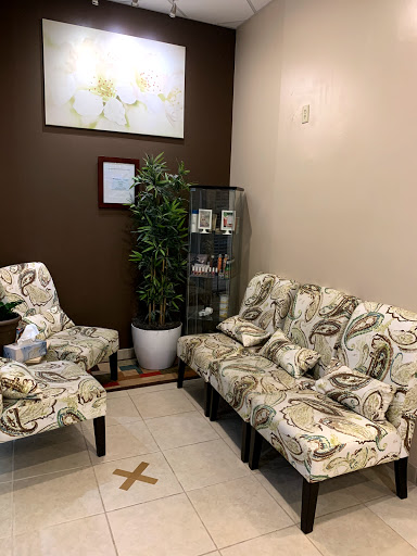 Nail Salon «Calhoun Nail Spa», reviews and photos, 3001 Hennepin Ave, Minneapolis, MN 55408, USA