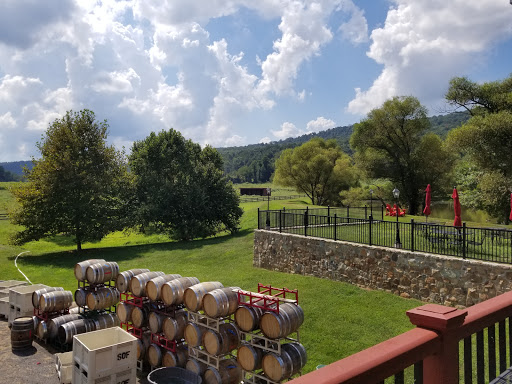 Winery «Doukenie Winery», reviews and photos, 14727 Mountain Rd, Purcellville, VA 20132, USA