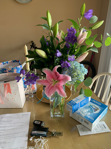 Florist «Countryside Floral & Garden», reviews and photos, 1420 NW Gilman Blvd #1, Issaquah, WA 98027, USA