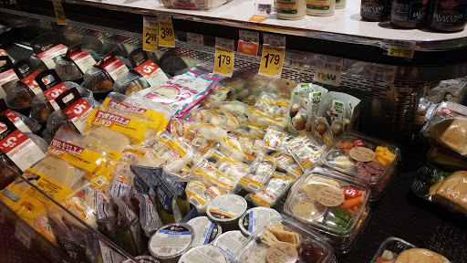 Grocery Store «Safeway», reviews and photos, 3185 Apache Trail, Apache Junction, AZ 85220, USA