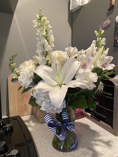 Florist «Town & Country Gardens Elgin», reviews and photos, 219 Douglas Ave, Elgin, IL 60120, USA