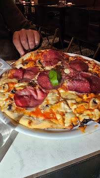 Pizza du Restaurant italien PRIMO RESTAURANT & PIZZERIA à Paris - n°7