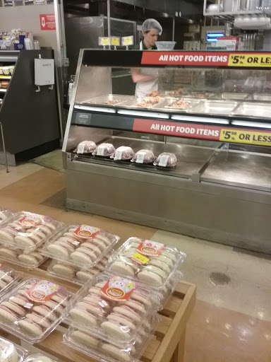 Grocery Store «Harveys Supermarket», reviews and photos, 75 S Valdosta Rd, Lakeland, GA 31635, USA