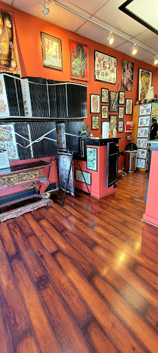 Tattoo Shop «Slave To the Needle Tattoo», reviews and photos, 403 NE 45th St, Seattle, WA 98105, USA