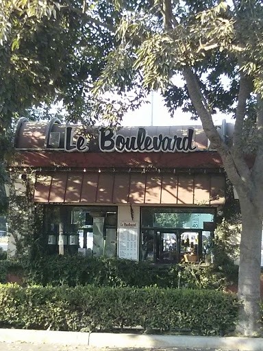 Coffee Shop «Le Boulevard», reviews and photos, 520 S Mooney Blvd, Visalia, CA 93277, USA