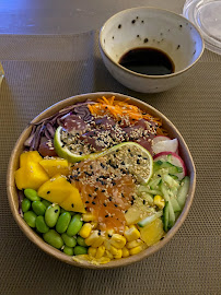 Plats et boissons du Restaurant japonais POKE ET SUSHI FEMME CREATION à Paris - n°1