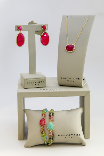 Jewelry Store «Exquisite Jewelers», reviews and photos, 9565 NW 41st St, Doral, FL 33178, USA