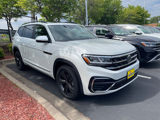 Volkswagen Dealer «Luther Westside Volkswagen», reviews and photos, 2370 MN-100, St Louis Park, MN 55416, USA
