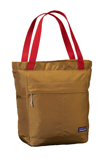 Clothing Store «Patagonia Pasadena», reviews and photos, 47 N Fair Oaks Ave, Pasadena, CA 91103, USA