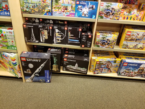 Book Store «Barnes & Noble Booksellers The Shops at River Crossing», reviews and photos, 8675 River Crossing Blvd, Indianapolis, IN 46240, USA