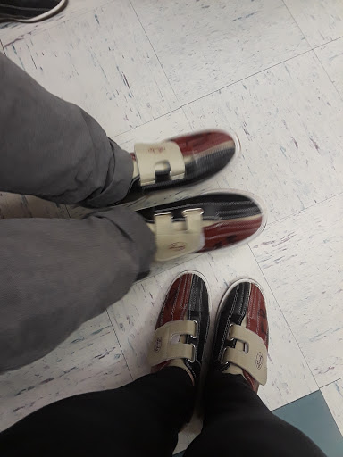 Restaurant «Glacier Lanes Restaurant & Lounge», reviews and photos, 9630 Evergreen Way, Everett, WA 98204, USA