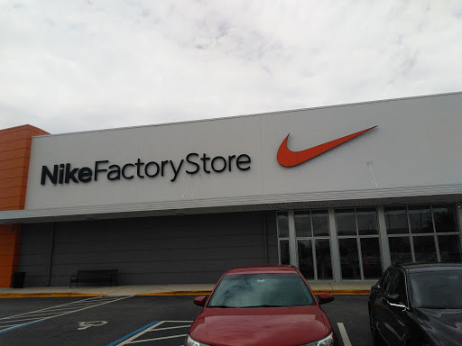 Sporting Goods Store «Nike Factory Store», reviews and photos, 6149 W Irlo Bronson Memorial Hwy, Kissimmee, FL 34747, USA