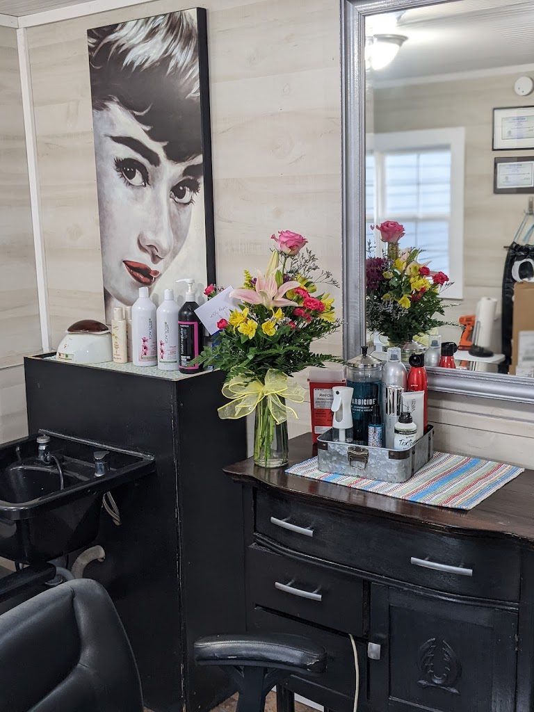 Boujee Mama's Salon & Spa 38012