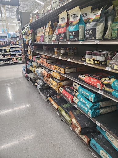 Pet Supply Store «Petco Animal Supplies», reviews and photos, 4013 W Walnut St, Rogers, AR 72756, USA