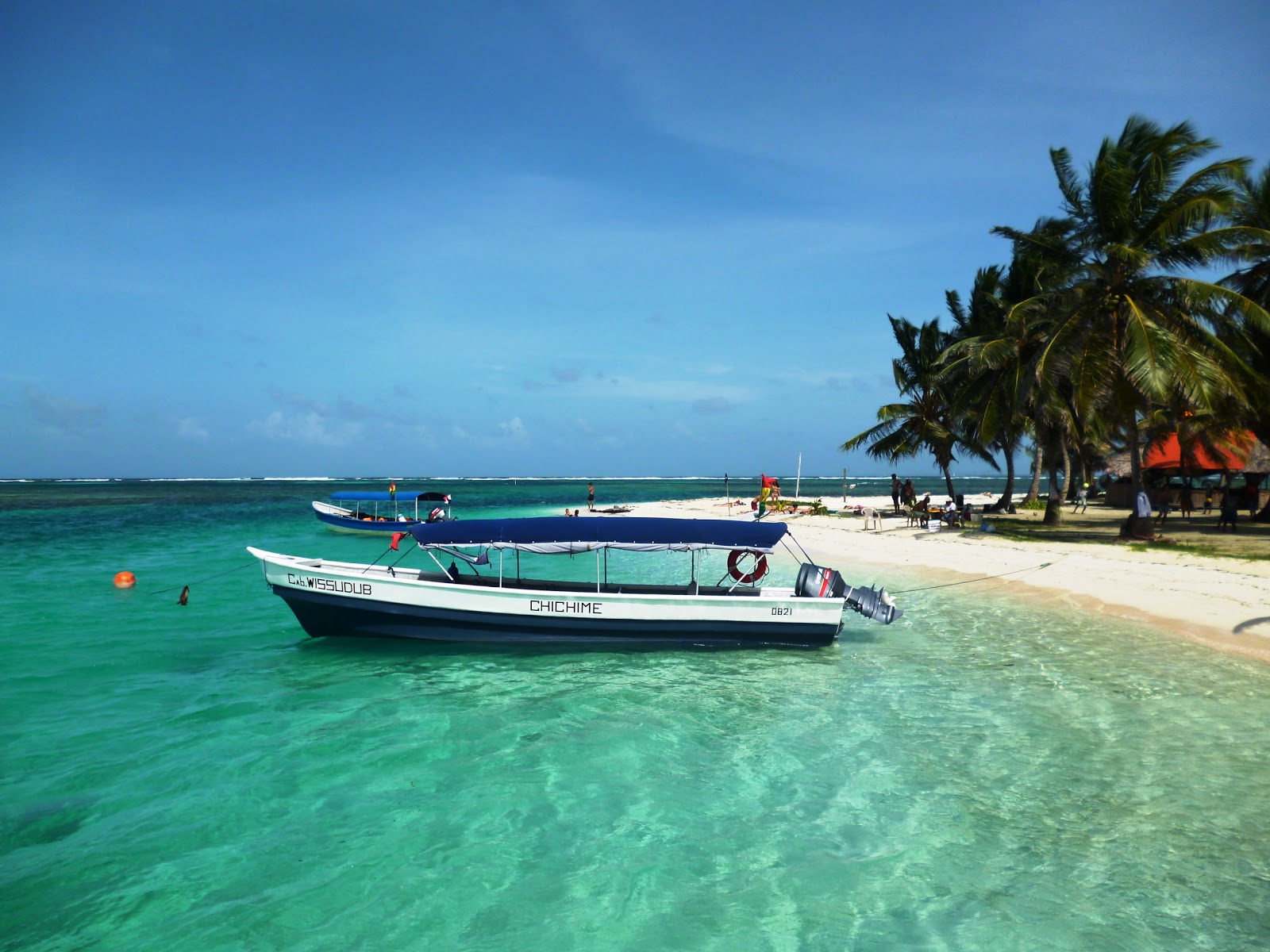 Fotografie cu Plaja Insulei Dog - locul popular printre cunoscătorii de relaxare