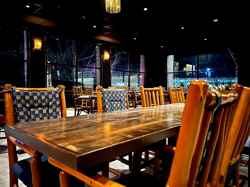 Summit Restaurant 65616