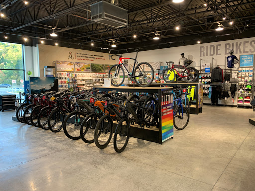 Bicycle Store «Trek of Pittsburgh Bicycle Store – Cranberry», reviews and photos, 1686 PA-228, Cranberry Twp, PA 16066, USA