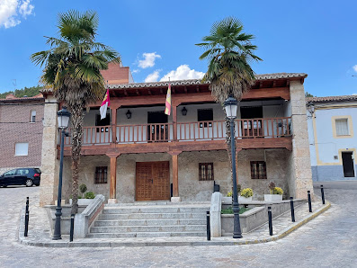 Ayuntamiento de Chiloeches. Calle Mayor, 14, 19160 Chiloeches, Guadalajara, España