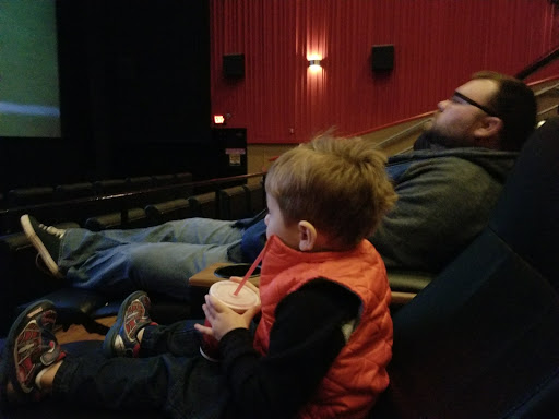 Movie Theater «Regal Fossil Creek 11», reviews and photos, 6100 N Fwy Service Rd E, Fort Worth, TX 76137, USA