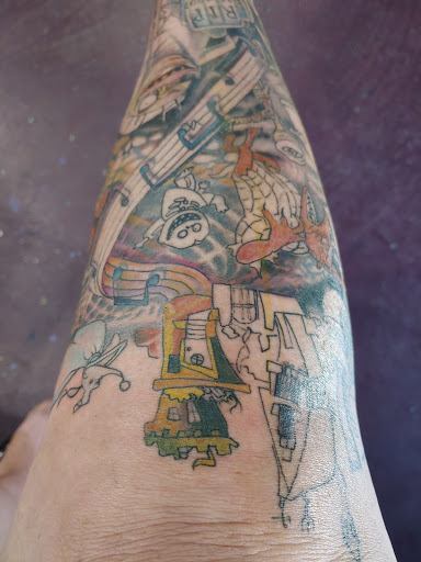 Tattoo Shop «Blue Moon Tattoo Co.», reviews and photos, 567 Eau Gallie Blvd, Melbourne, FL 32935, USA