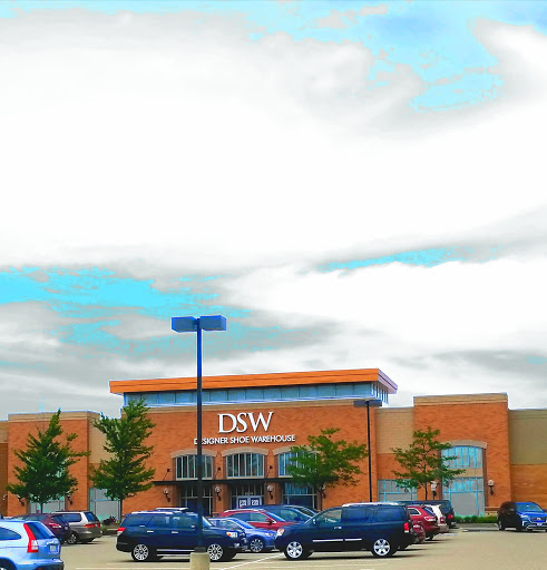 Shoe Store «DSW Designer Shoe Warehouse», reviews and photos, 2515 W 75th St, Naperville, IL 60540, USA