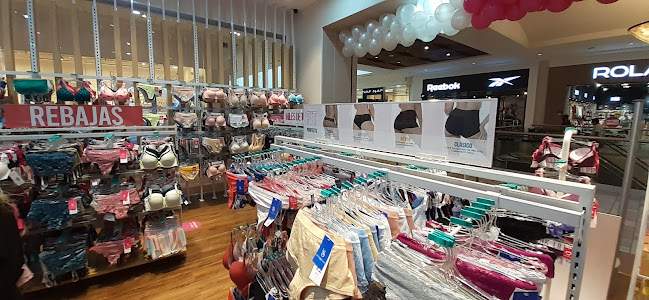 Opiniones de Lili Pink - Condado Shopping en Quito - Tienda de ropa