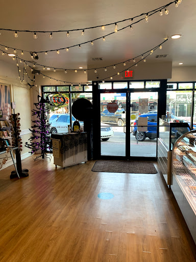 Chocolate Shop «Apple Tree Chocolate», reviews and photos, 754 Asp Ave, Norman, OK 73069, USA