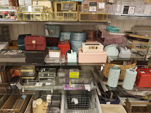 Shopping Mall «Blue Star Shopping Center», reviews and photos, 1701 US-22, Watchung, NJ 07069, USA